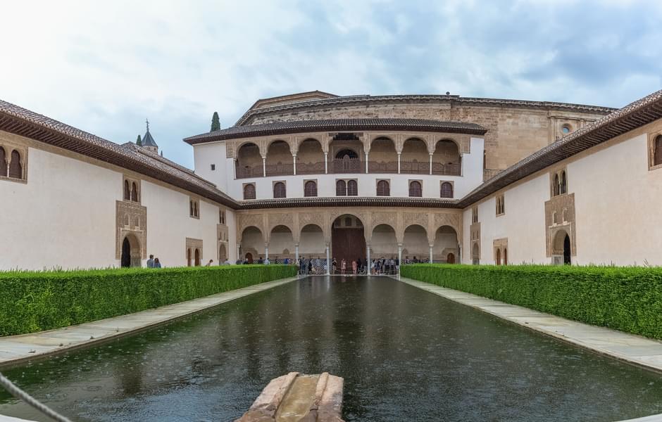 Alhambra Tickets with Nasrid Palace