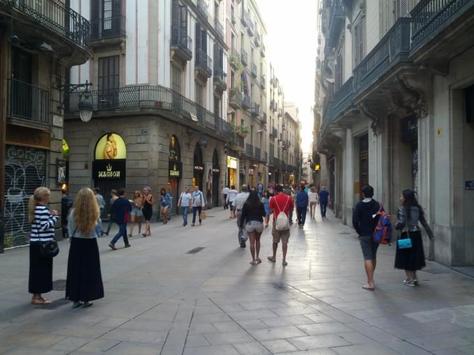 Shopping at Calle Avinyó