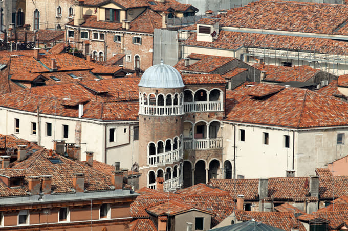 Look at the amazing architecture of Palazzo Contarini del Bovolo in Venice