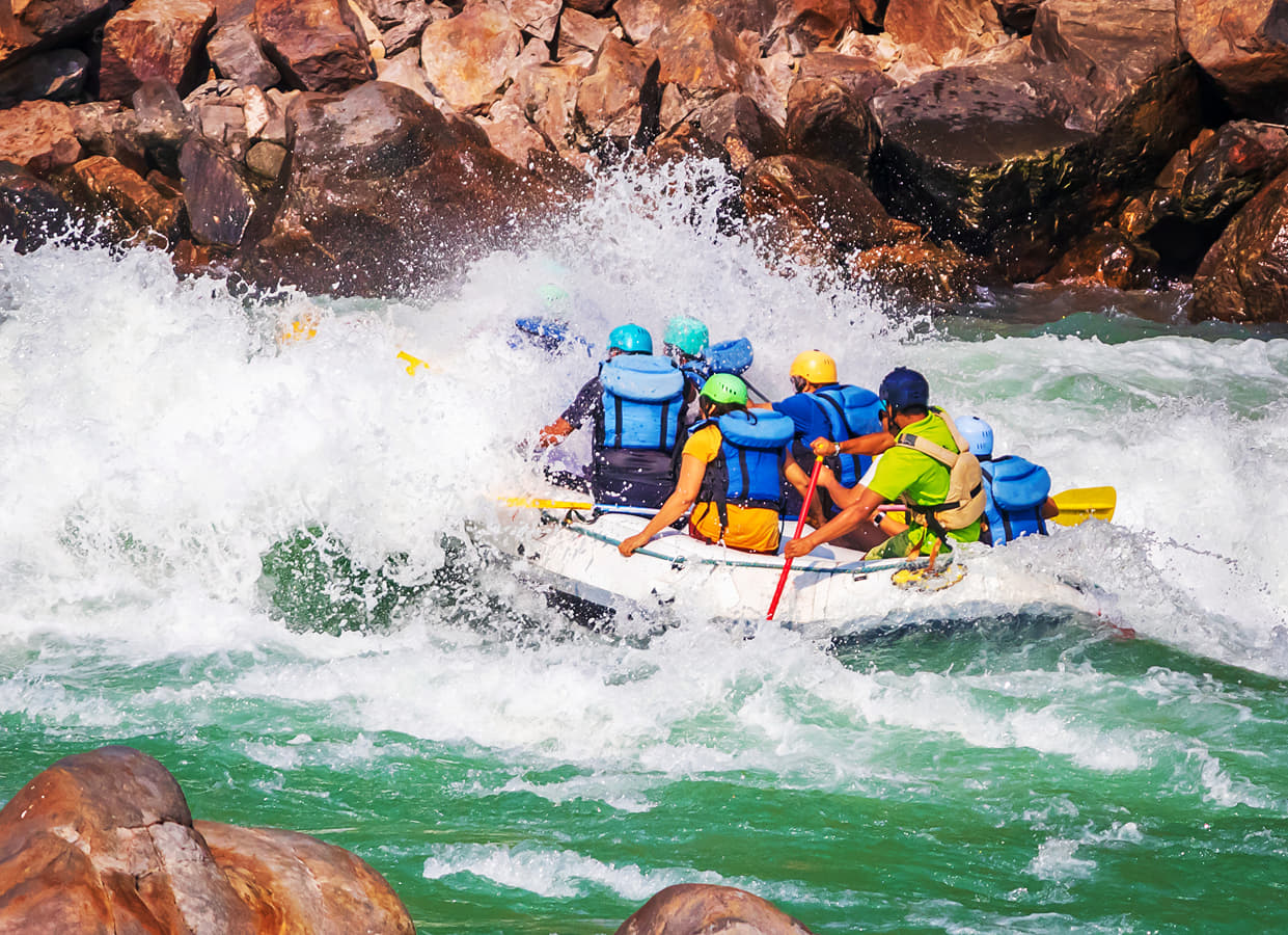 River Rafting in Manali: Upto 50% Off On Manali Rafting Packages