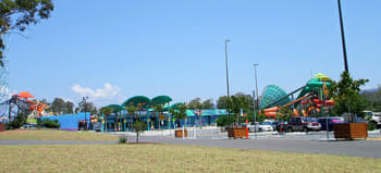 Wh7s7j9kr2qe1w4togn1feogsllb 1573899405 1280px whitewater world from dreamworld parking lot
