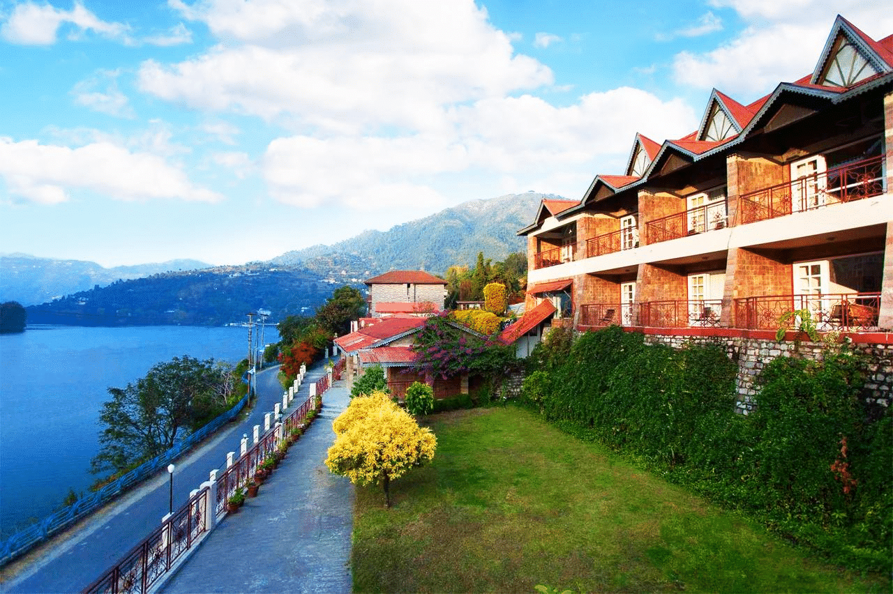 Luxury Resorts Near Nainital