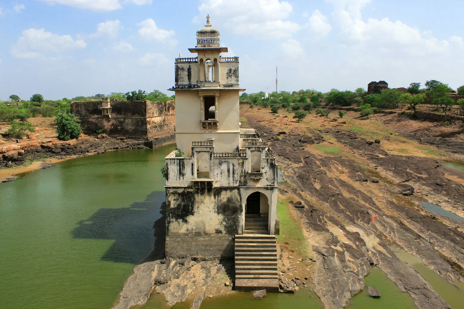 Visit Rani Padmini’s Palace