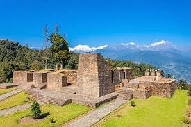 Visit Rabdentse Ruins Nearby