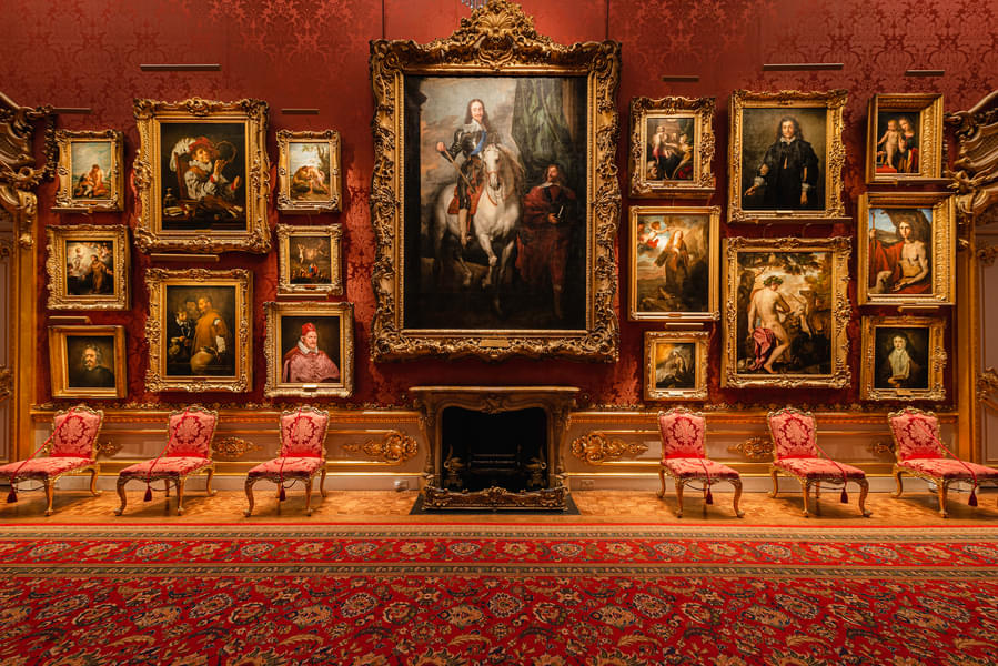 Observe the diverse collections of paintings & sculptures at the museum