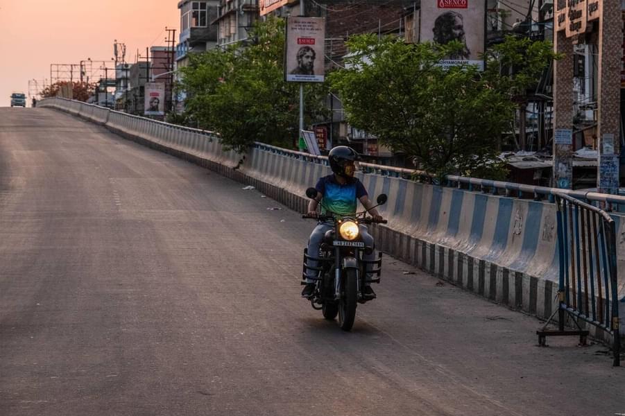 Bike Rental in Kolkata Image
