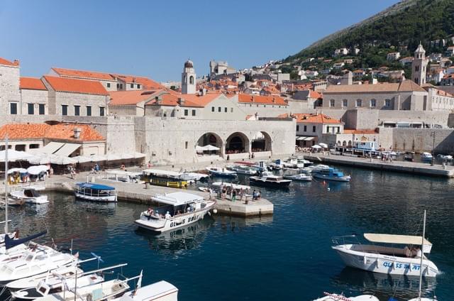 Explore the Arsenal Building