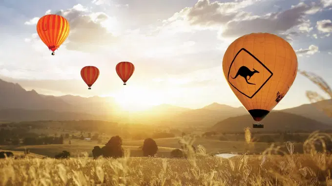 Live the hot air Balloon with a friendly crew