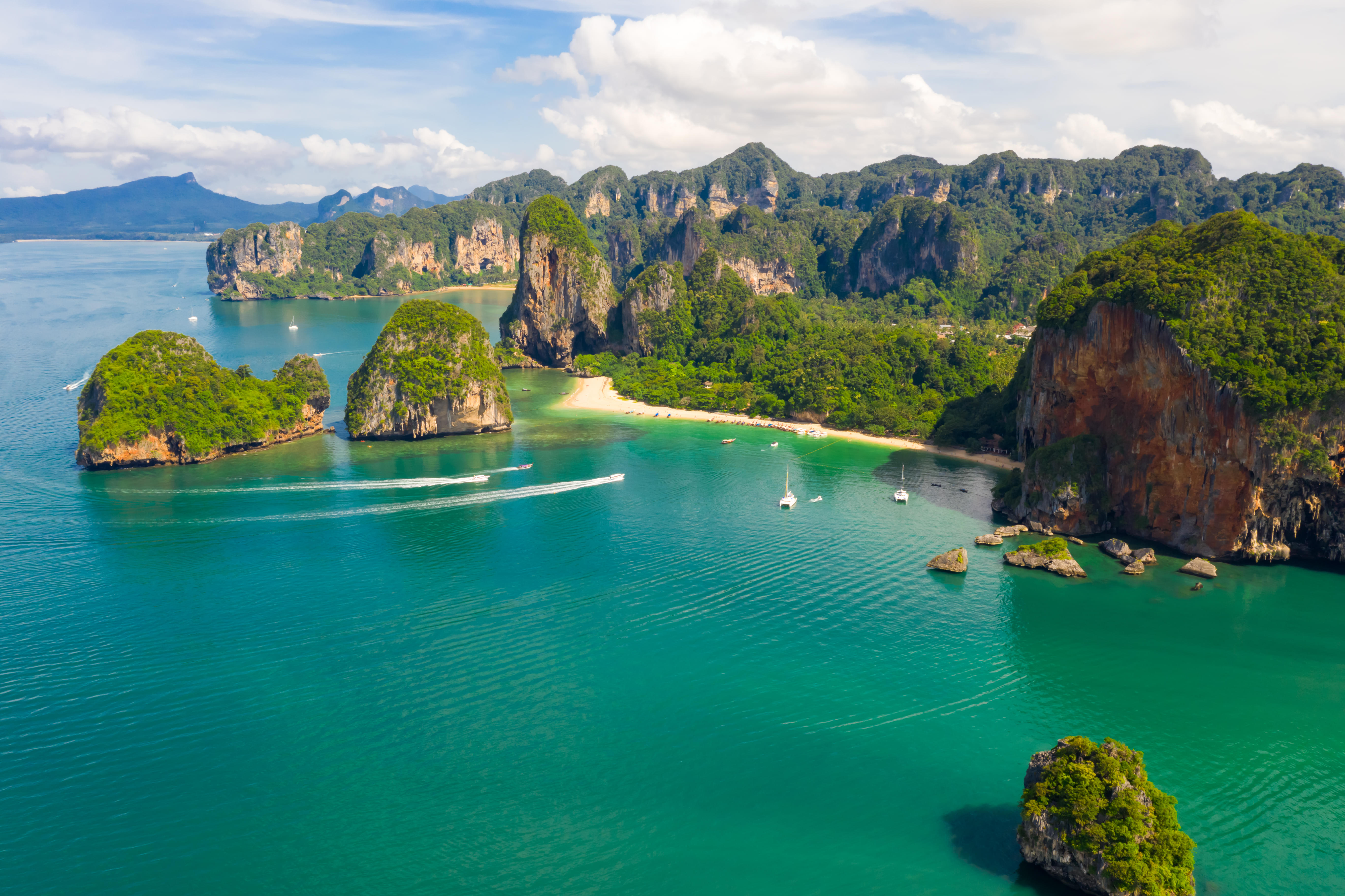 Vietnam Packages from Gurgaon | Get Upto 50% Off