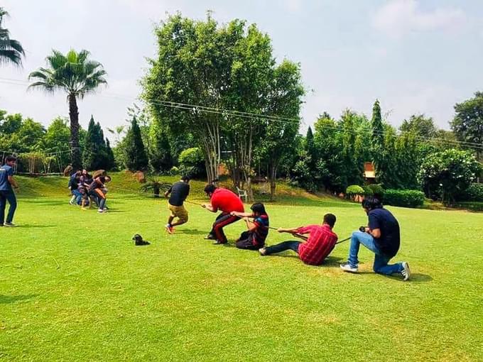 Test your teams' strength with tug of war