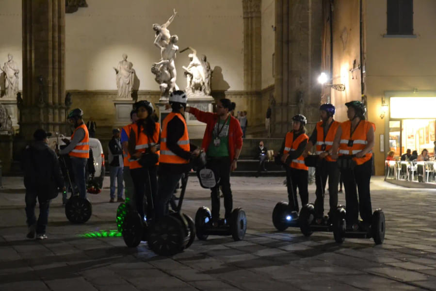Get assisted by a professional Segway rider