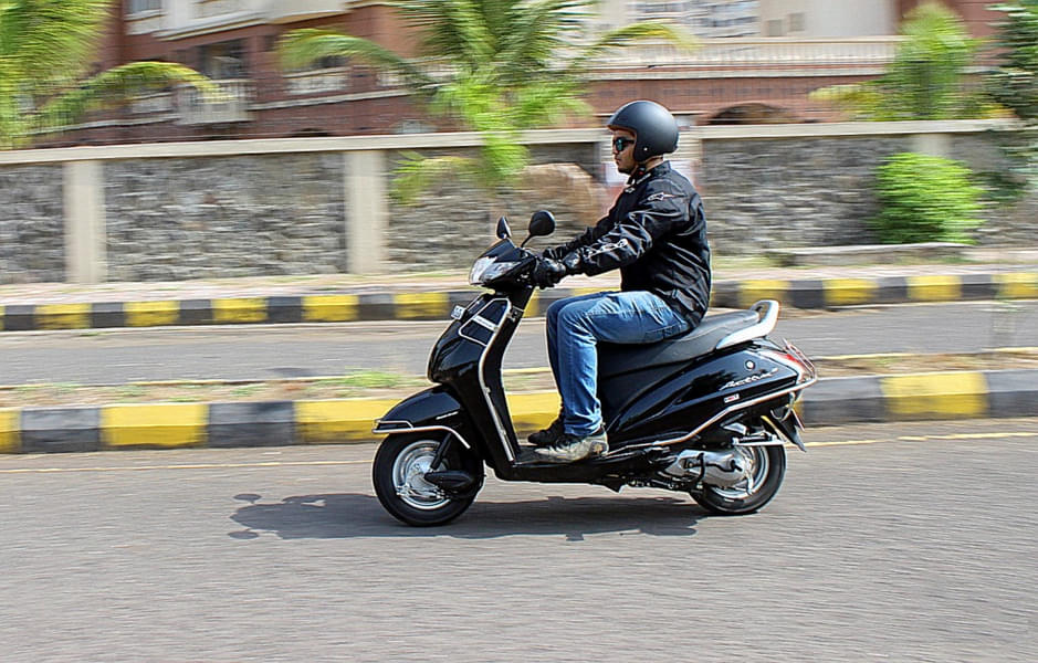 Scooty Rental in Pune Image