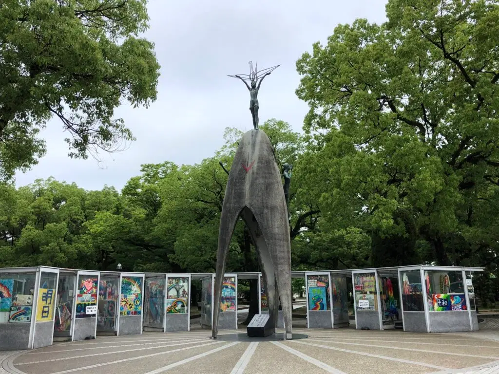 Go to the Children’s Peace Memorial