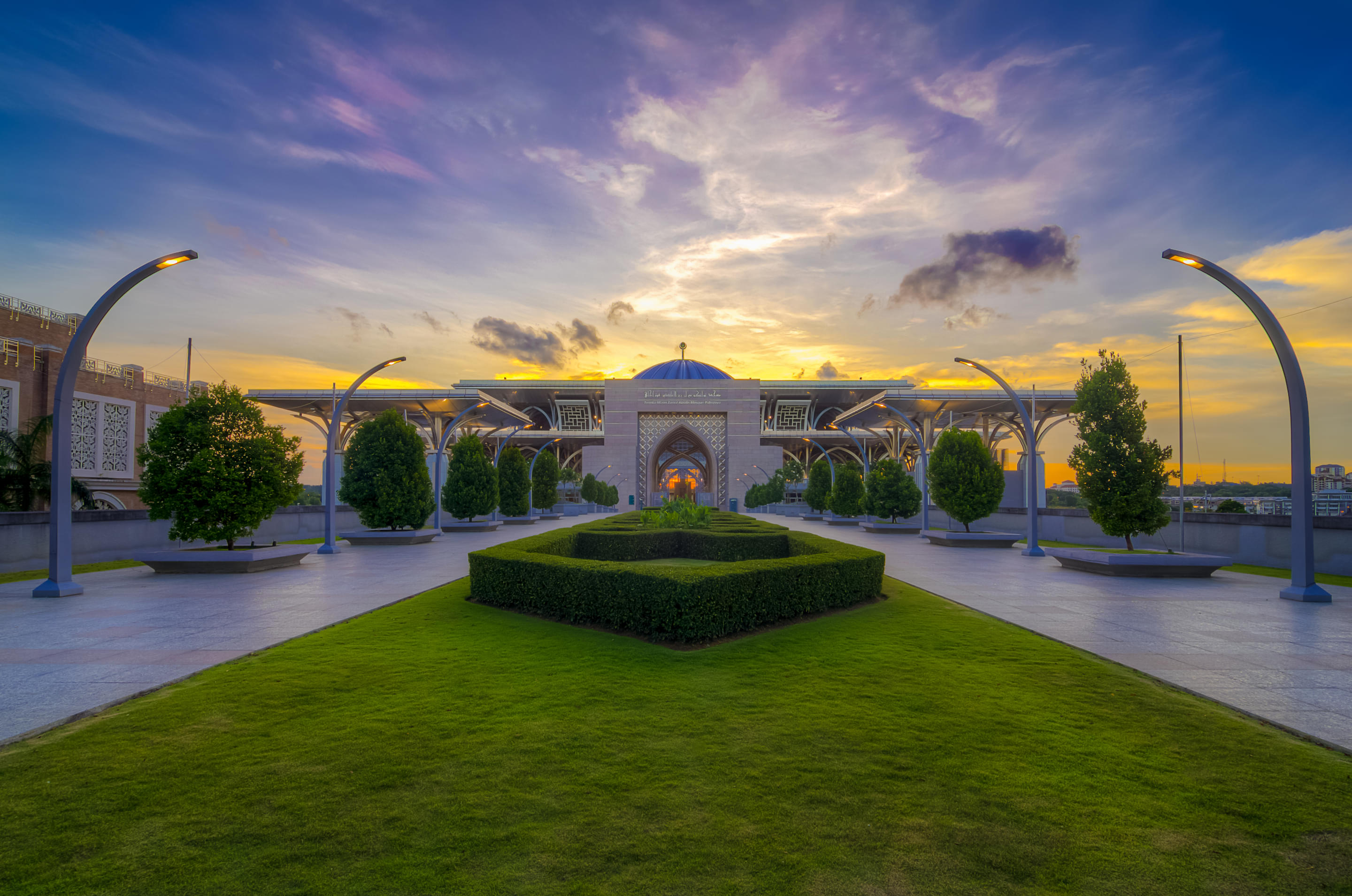 Tuanku Mizan Zainal Abidin Mosque Overview