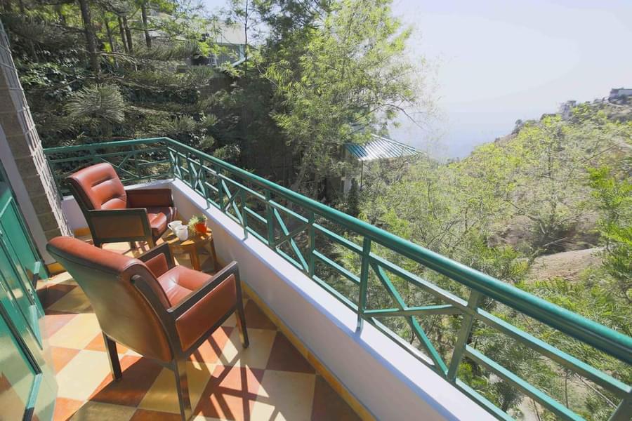 Luxury Getaway in lap of nature in Kasauli Image