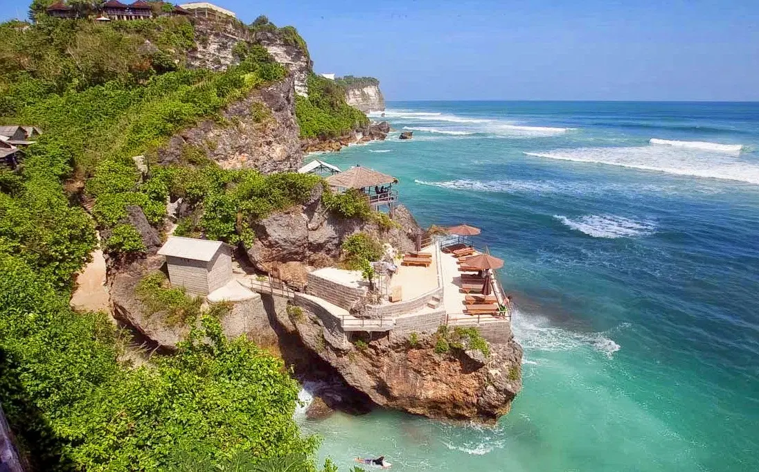 Suluban Beach