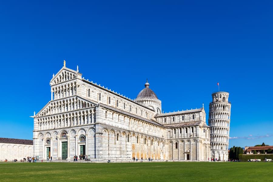 Leaning Tower of Pisa Image