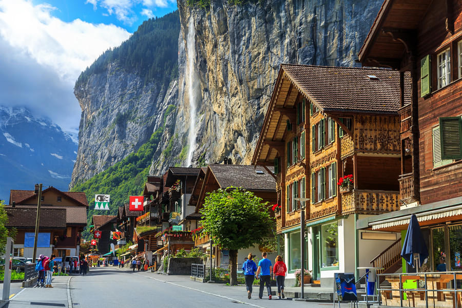 Grindelwald and Interlaken Day Tour from Zurich Image