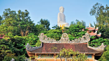 X7v954jevk3pvff2g53hqolz5wf3 1484035783 3 long son pagoda and white buddha nha trang