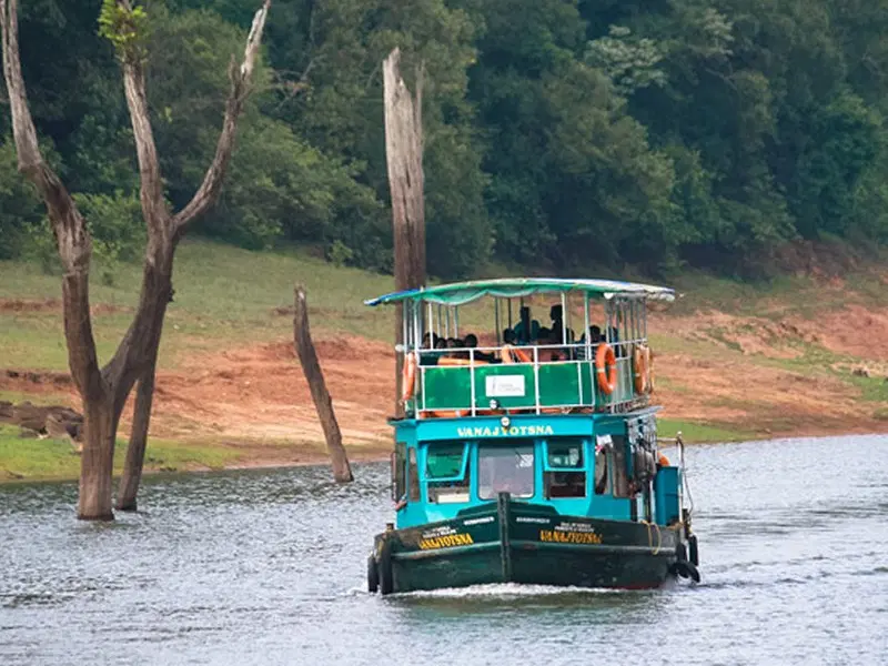 Enjoy an Exciting Boat Cruise