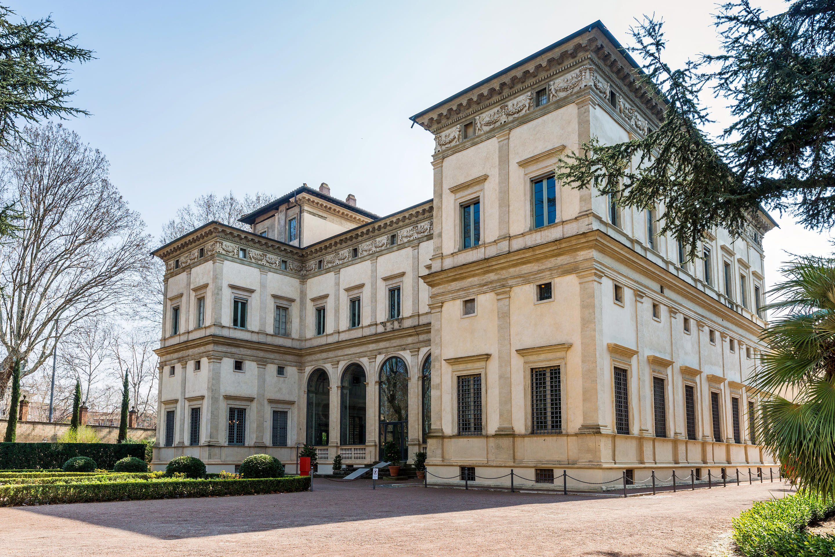 Villa Farnesina Overview