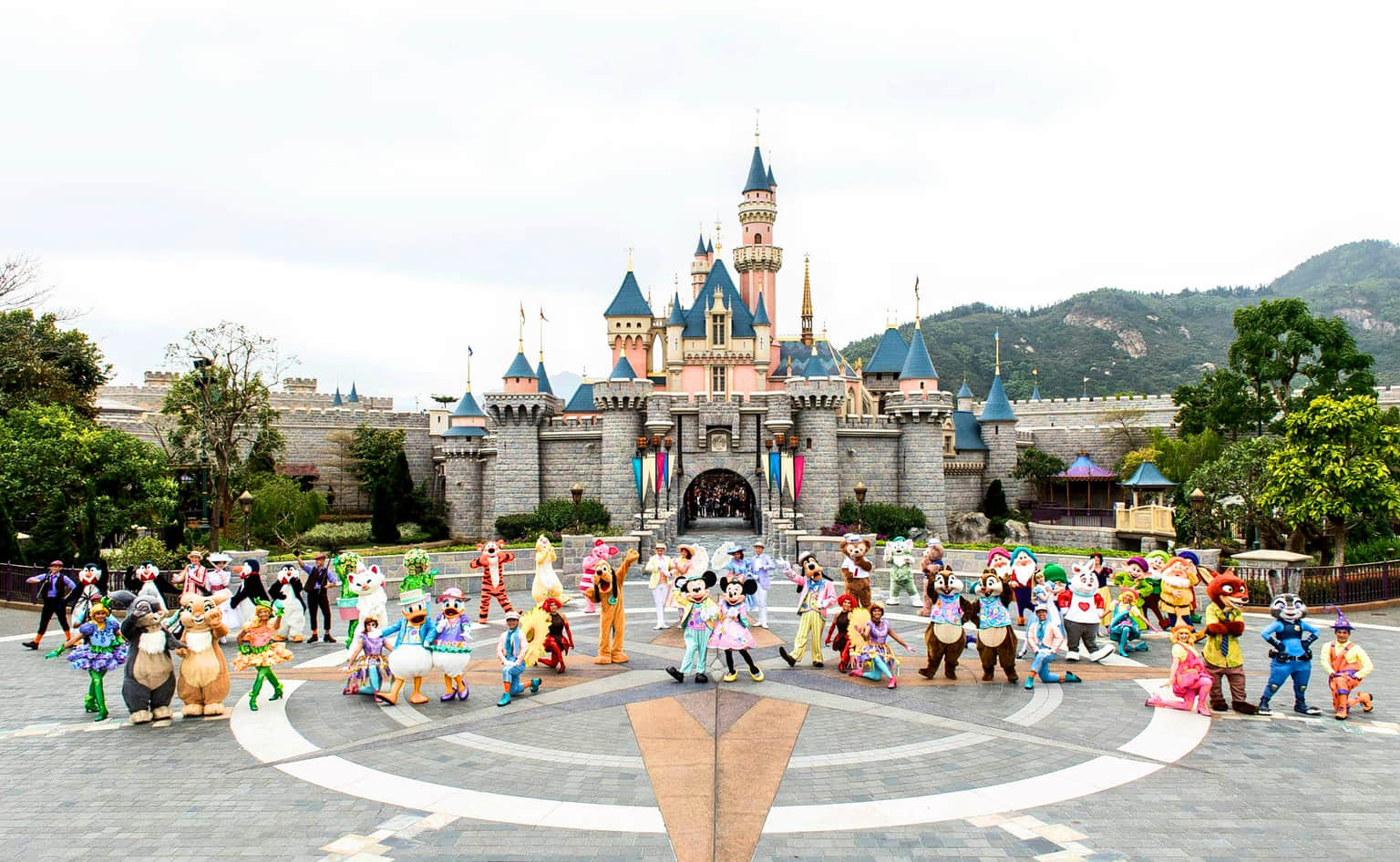 Hong Kong Disneyland, <em>Hong Kong</em>