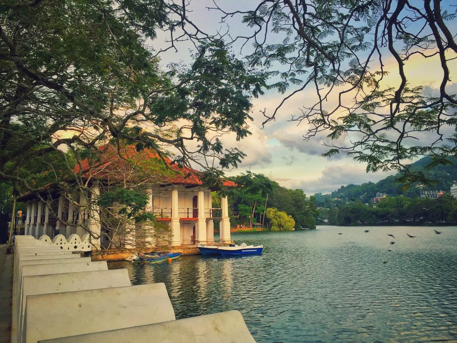 Stroll Around the Kandy lake