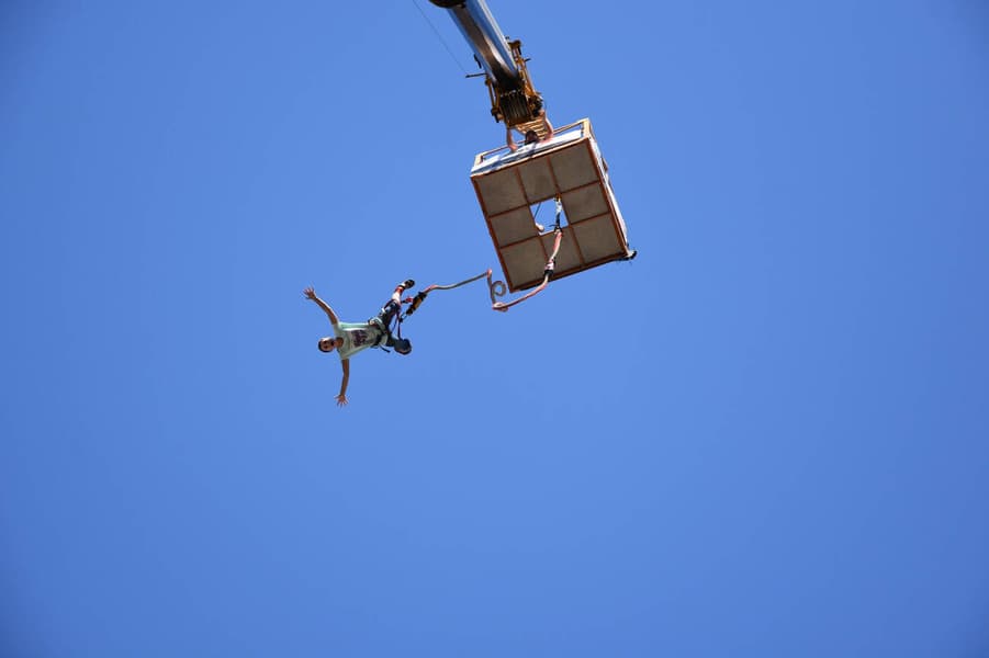 Bungee Jumping in Lonavala Image