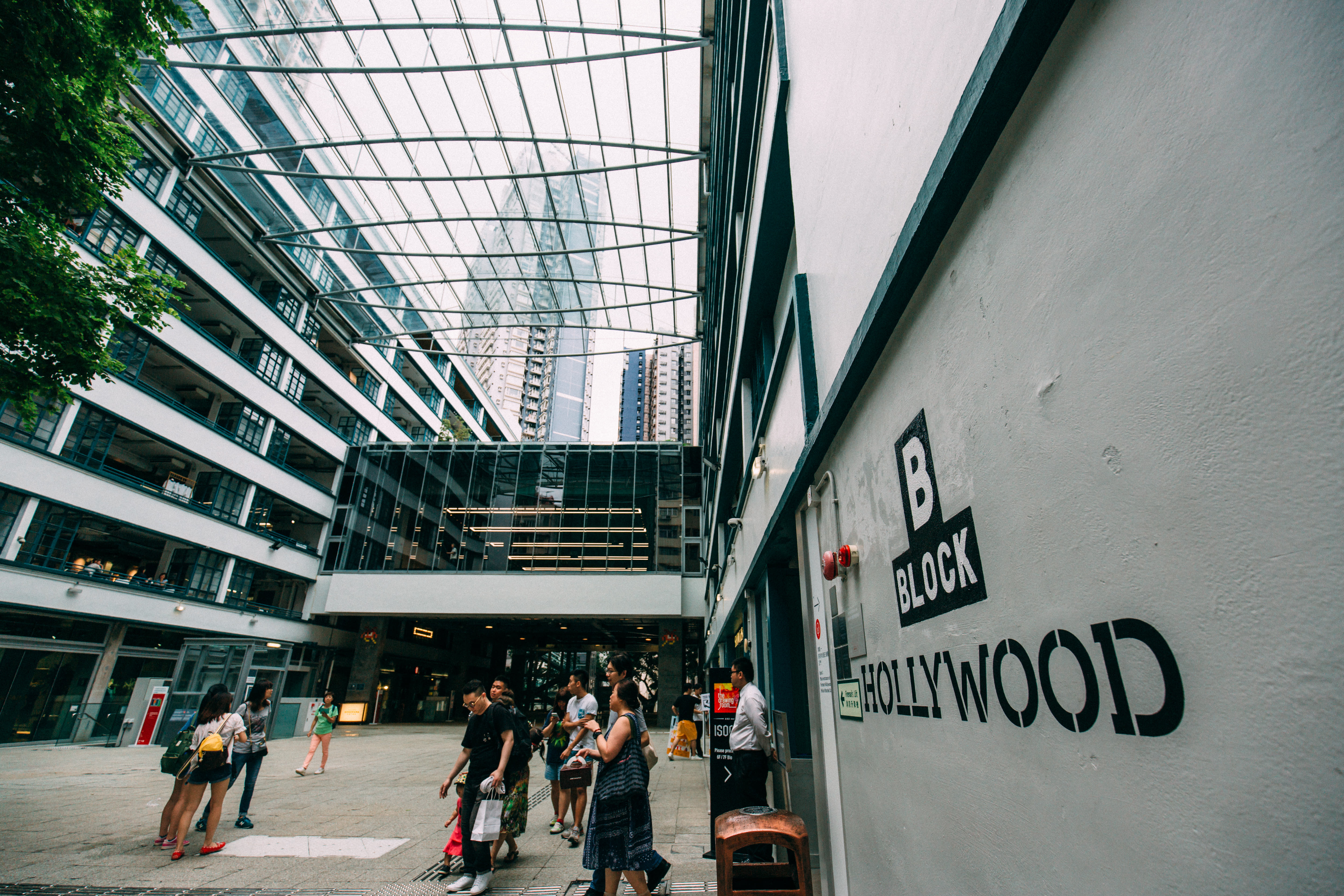 Sun Revolution Tour, Hong Kong 35% Off