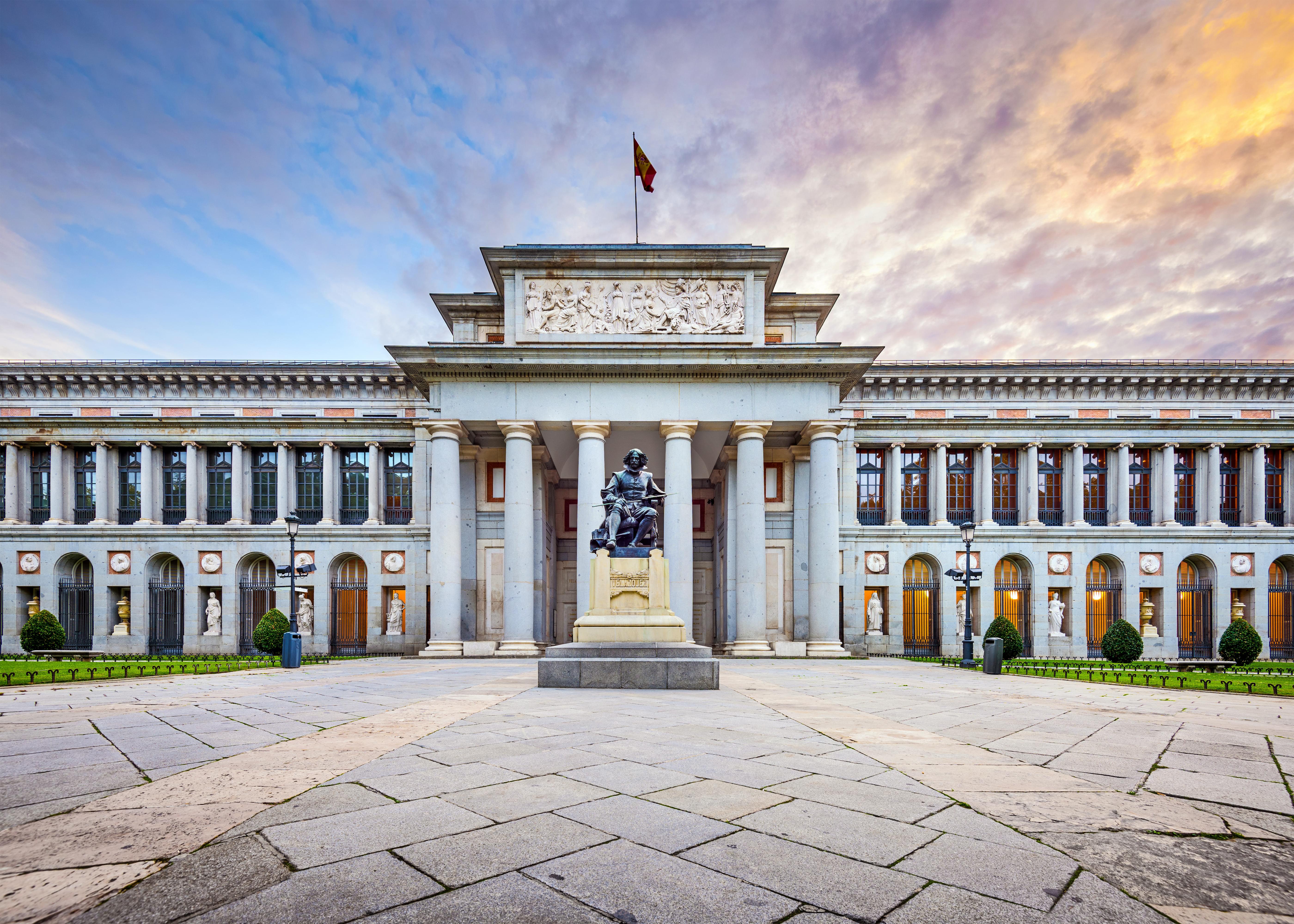 Retiro Park skip-the-line tickets and tour with an expert guide