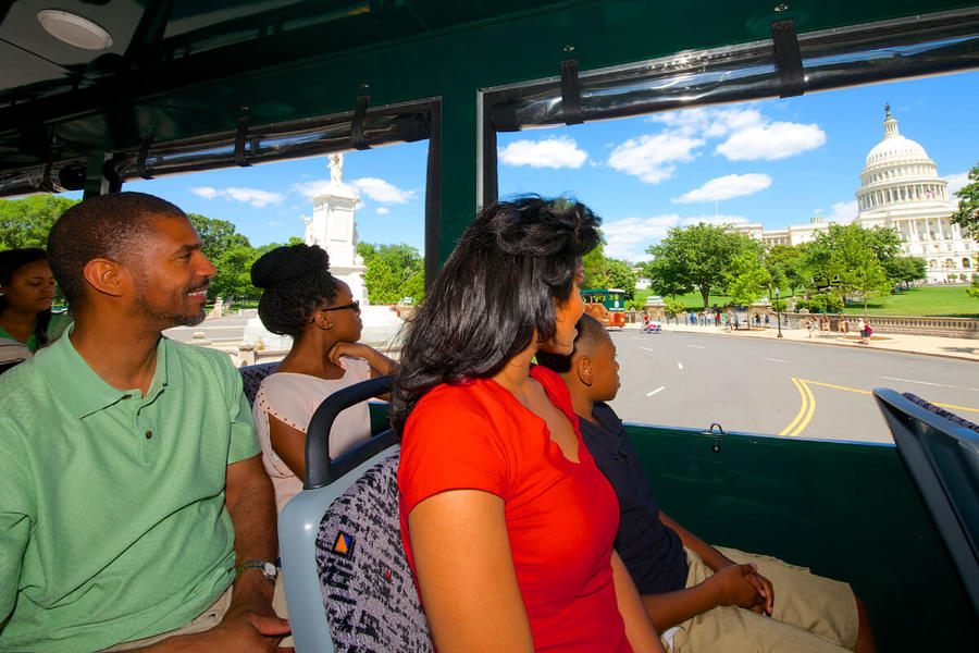 Old Town Trolley City Tour, Washington DC Image