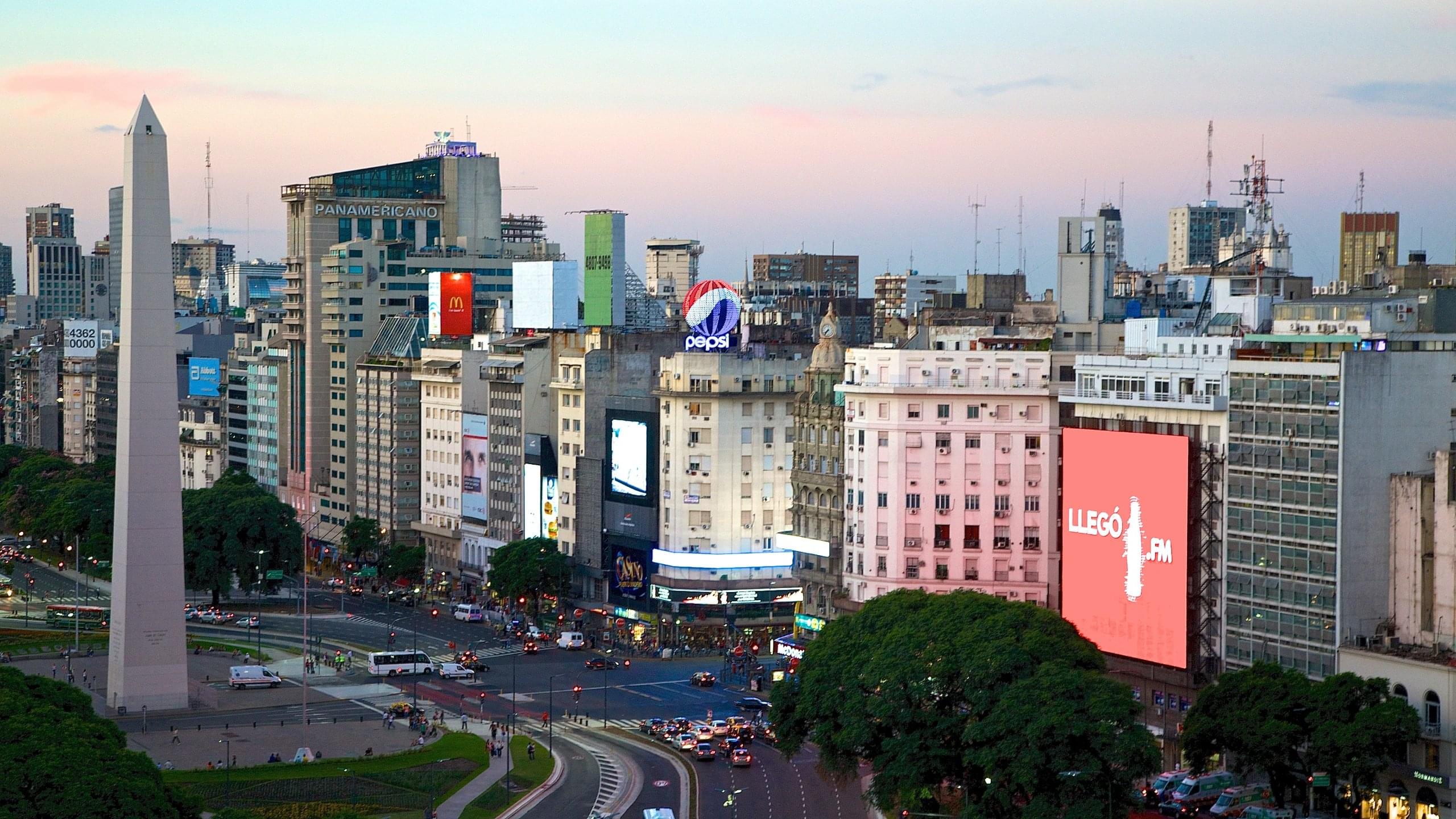 Avenida Corrientes Overview