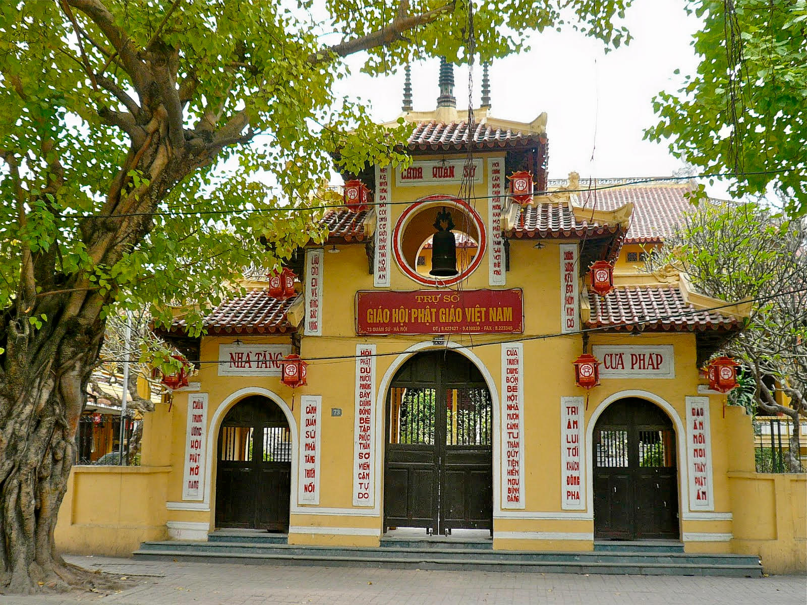 Quan Su Temple Overview