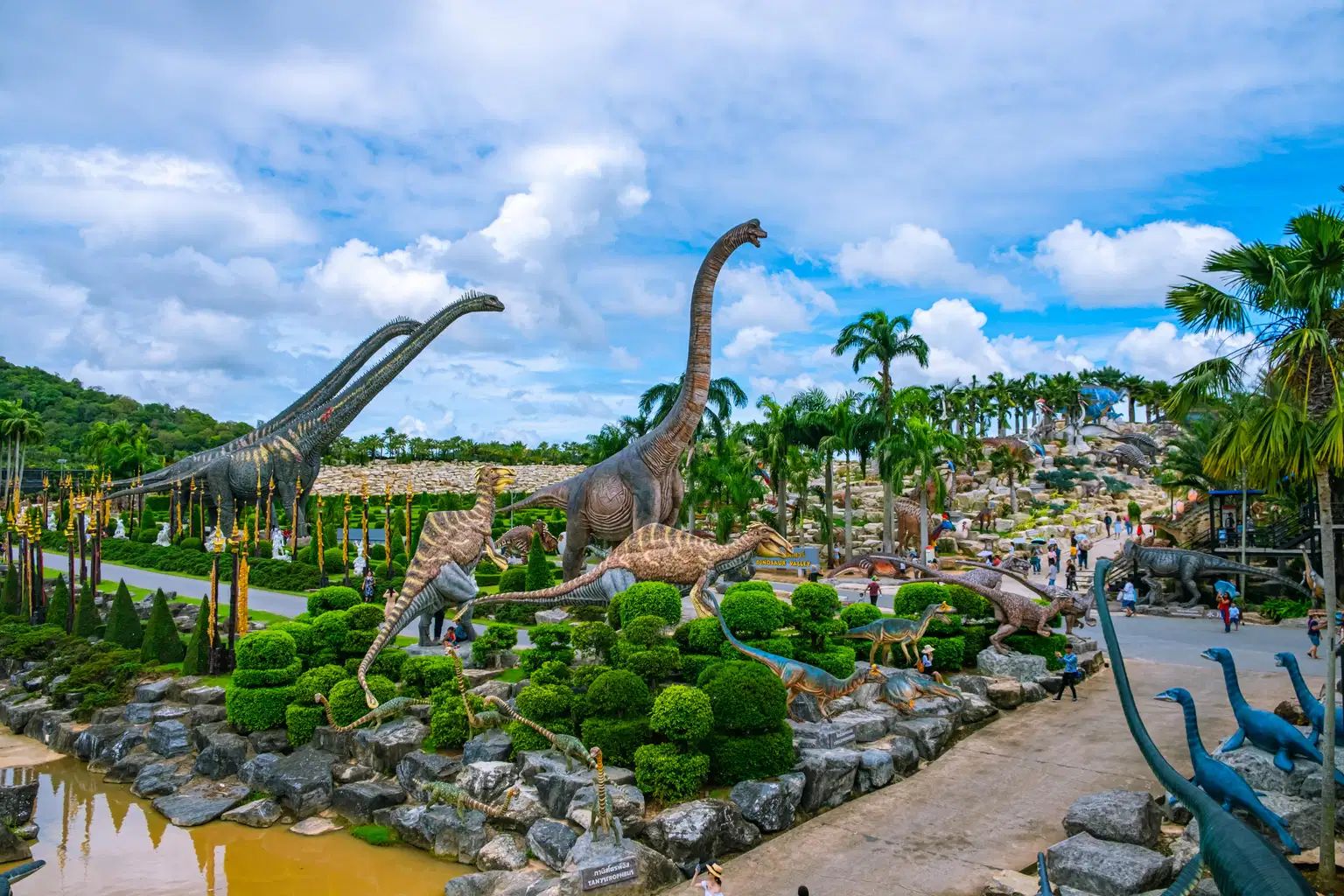 Enjoy an exciting holiday in Pattaya, Thailand's vibrant getaway
