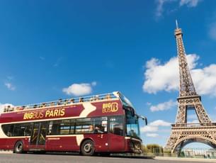 Explore the city of love in a Hop on Hop off tour