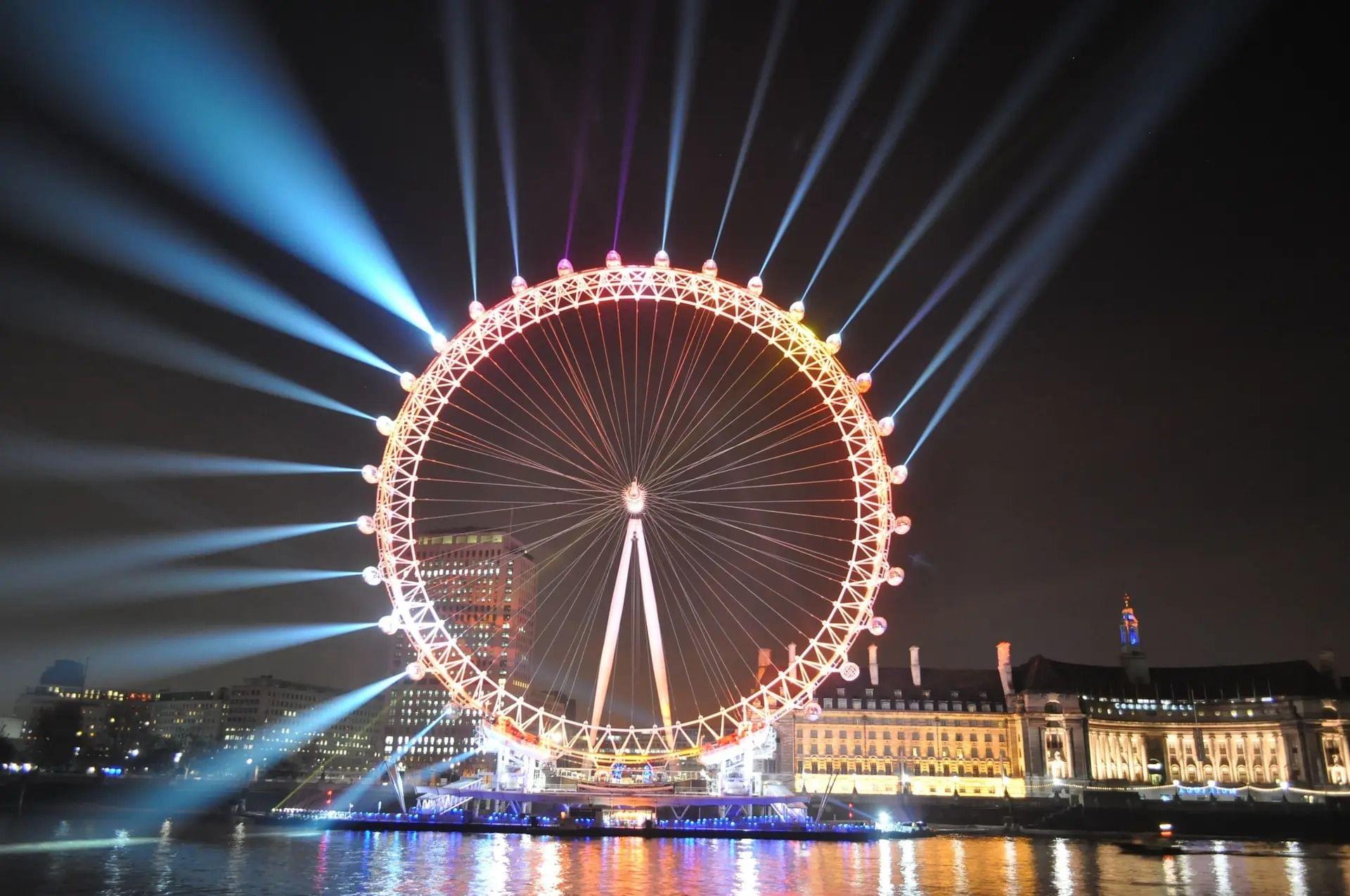 London Eye at night - Hellotickets