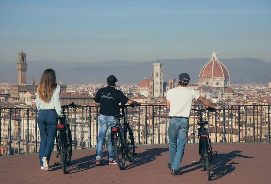 Admire the gothic architecture at the Piazzale Michelangelo
