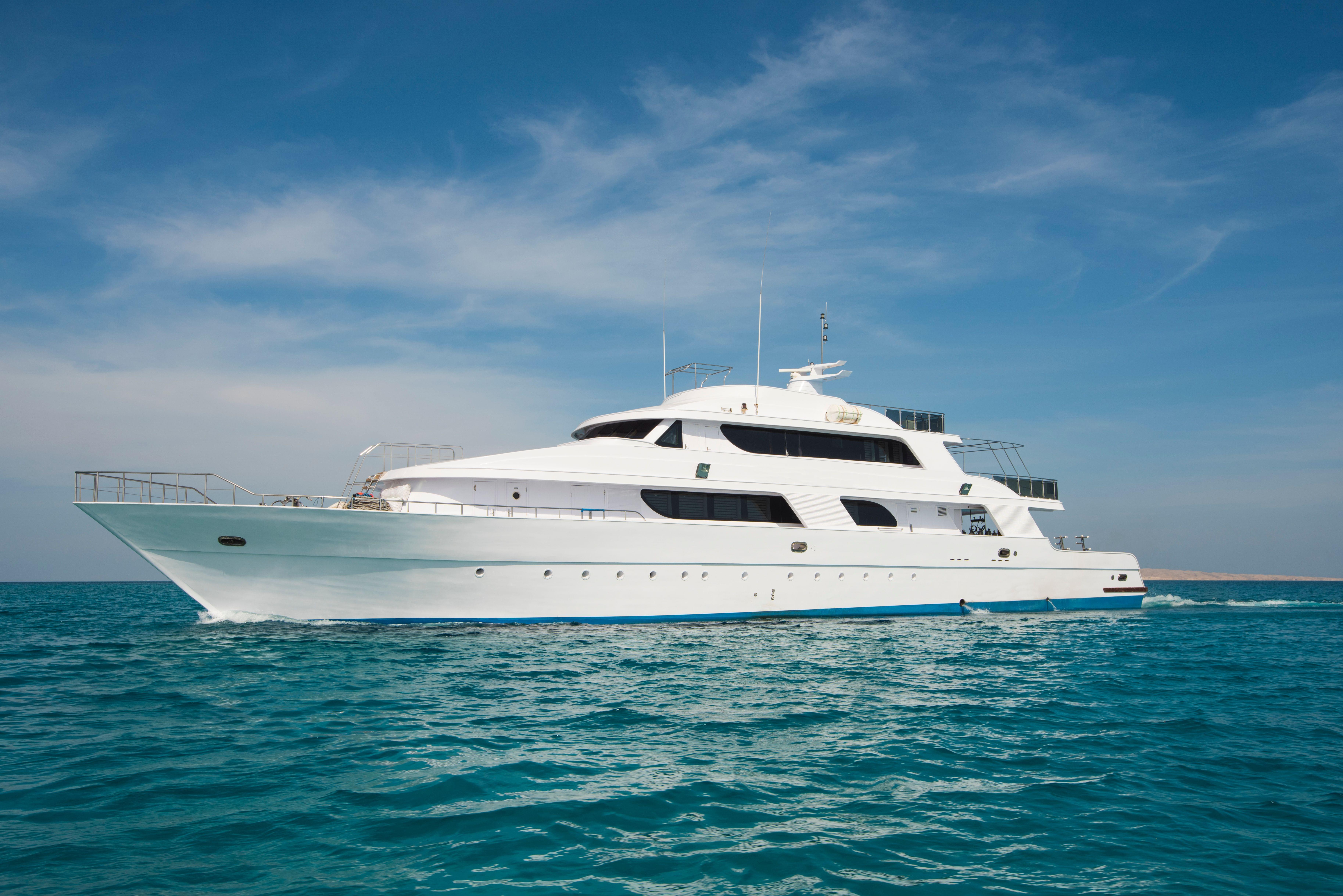Dubai Marina Yacht Tours