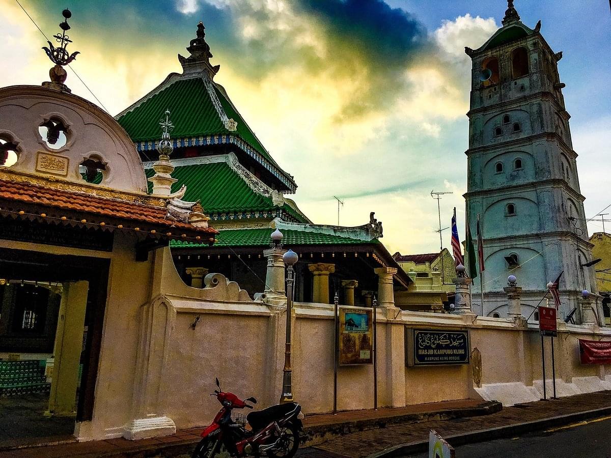 Kampung Kling Mosque Overview