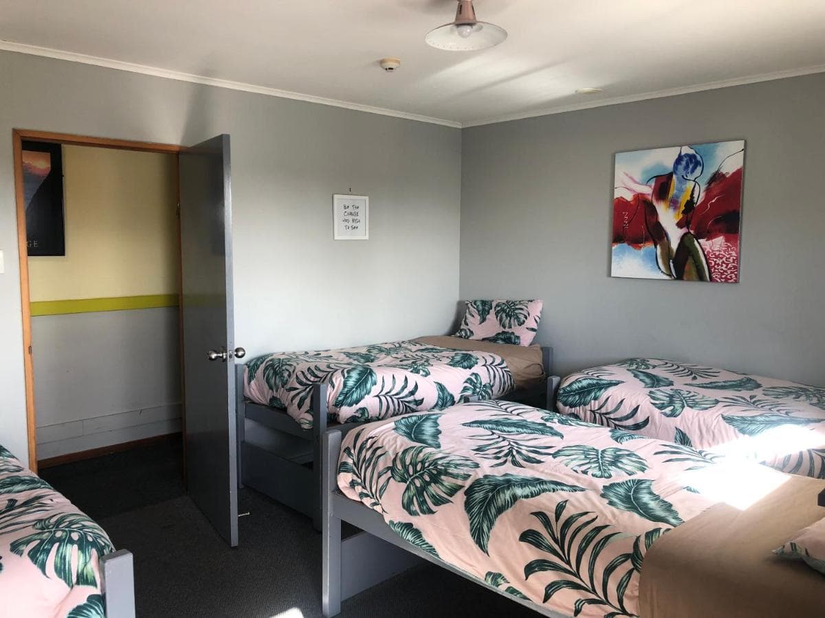 Ivory Towers Backpackers Lodge, New Zealand