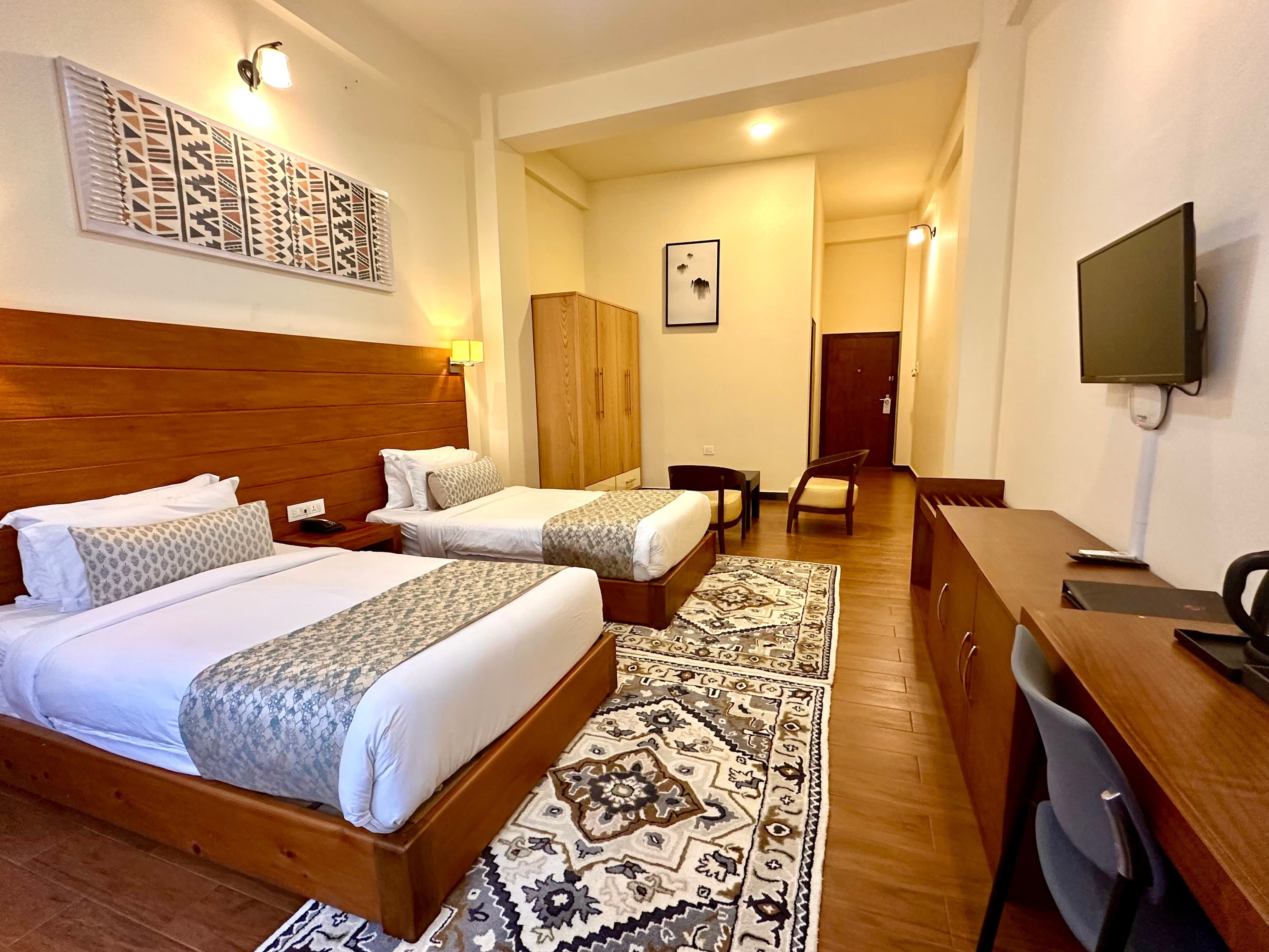 Legphel Hotel