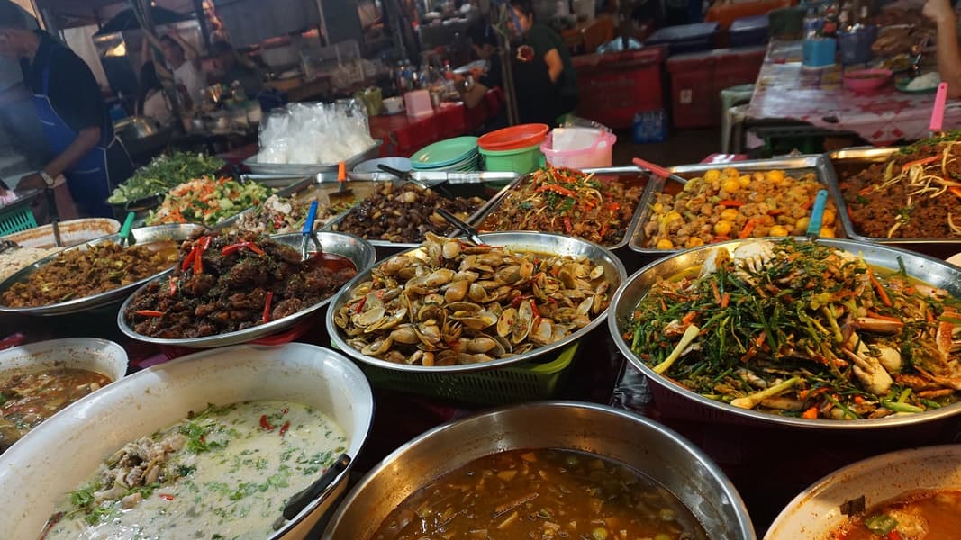 Pattaya Food Tasting Night Market Tour Image