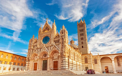 Siena Tour Packages | Upto 50% Off April Mega SALE
