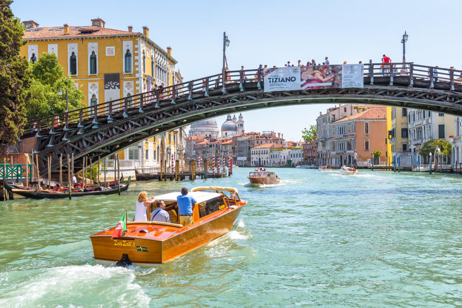 Venice Grand Canal Boat Tour  Image