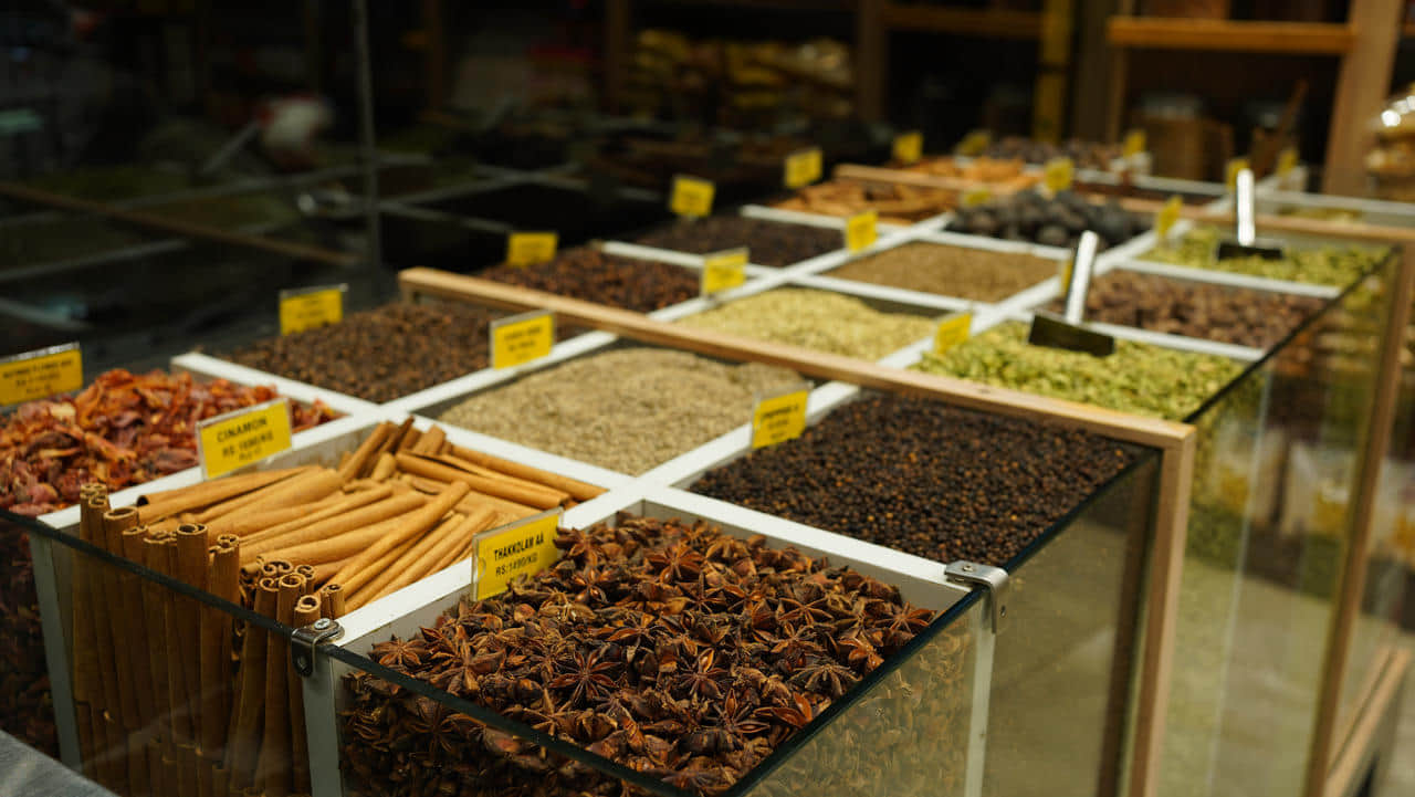 Pick up Aromatic Spices