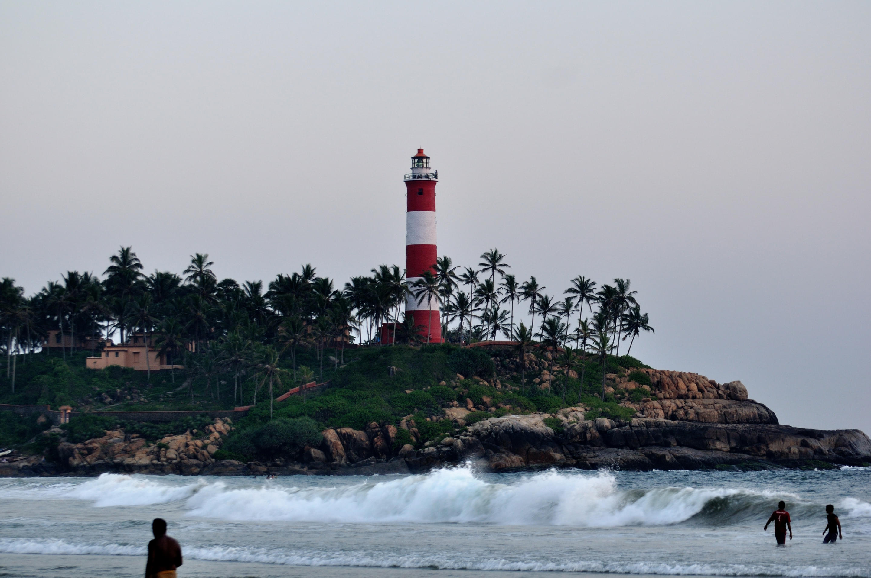 Vizhinjam Light House Overview