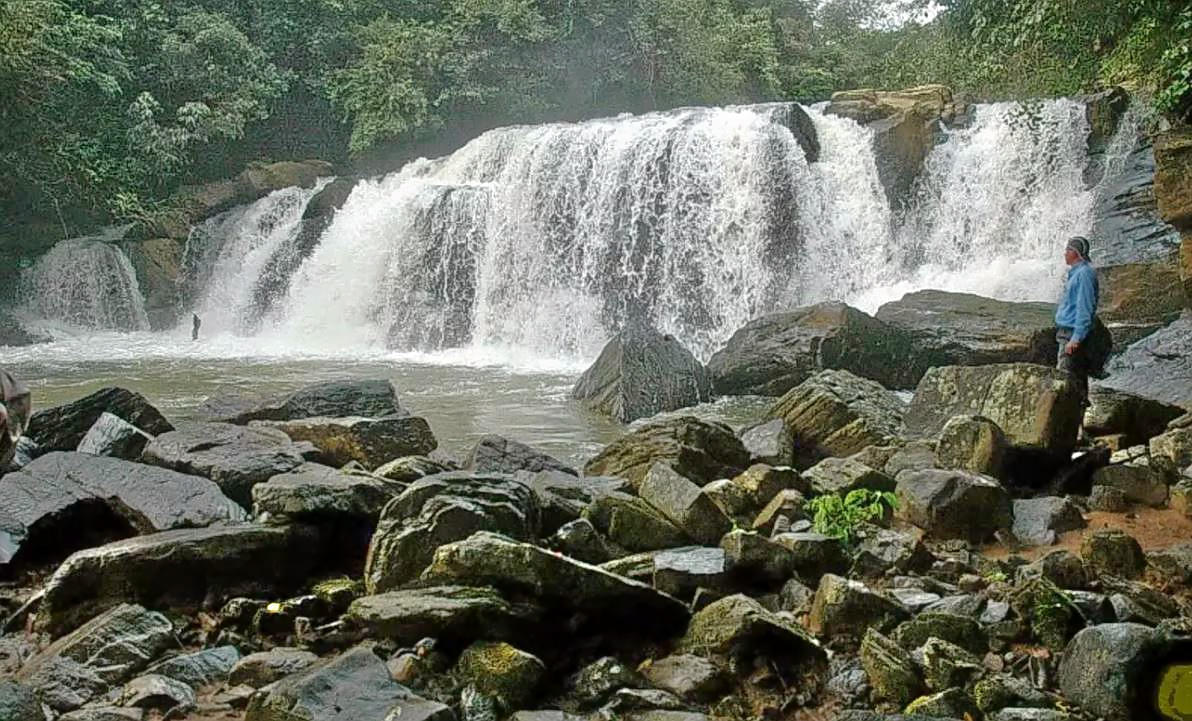 Hadlu Waterfall Overview