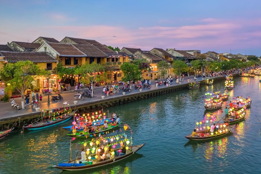 Be charmed by the captivating beauty of Hoi An's ancient town