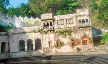 Ymy442e3yuhup2jztgpbnj6abruj 1531556827 kedareshwar mandir sailana (m.p.).jpg