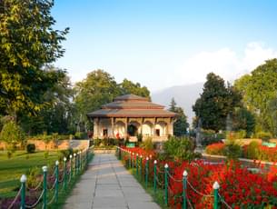 Srinagar Sightseeing Tour with Botanical Garden and Pari Mahal